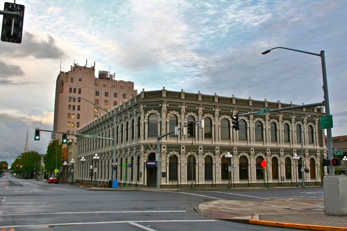 US Bank Salem no trees US Bank Salem no trees